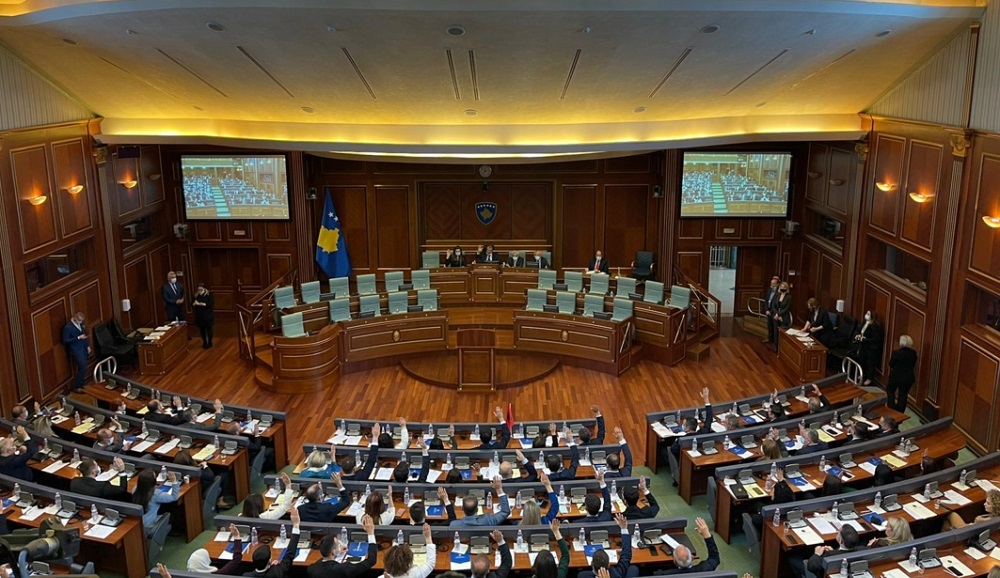 Situata ne Veri, opozita ne Kosove kerkon shperndarjen e Kuvendit